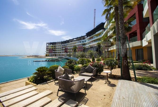 Hotel apartments with 8.33% ROI guaranteed for 12 years! - World Islands Dubai